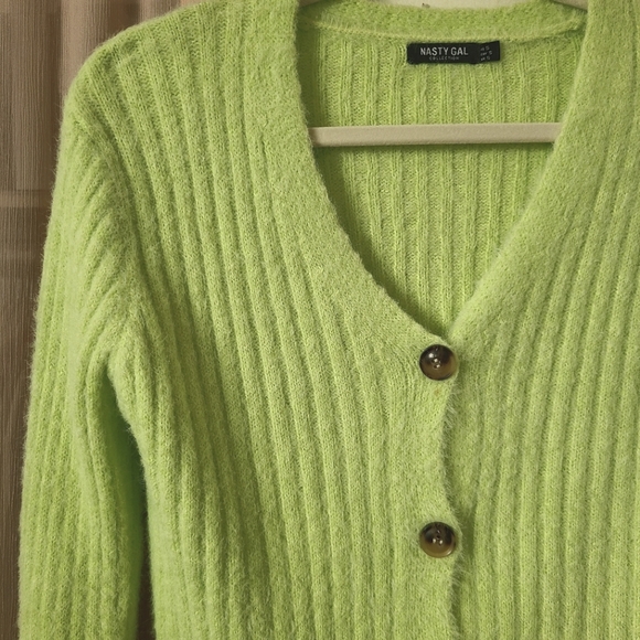 🔆 Nasty Gal Fluffy Knit Button Down V Neck Cardigan - Picture 5 of 7